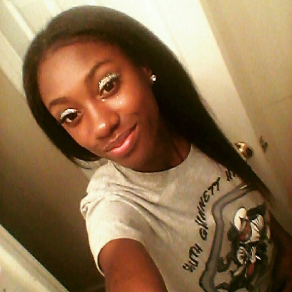 Meet your Posher, Gillian - Picture 1 of 1