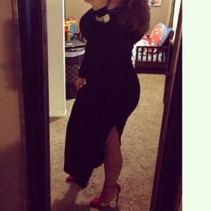 Long Sleeved Simple Black Maxi Dress 💙