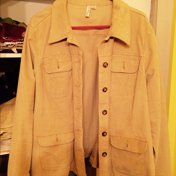 Cream Colored Jacket - Picture 1 of 3