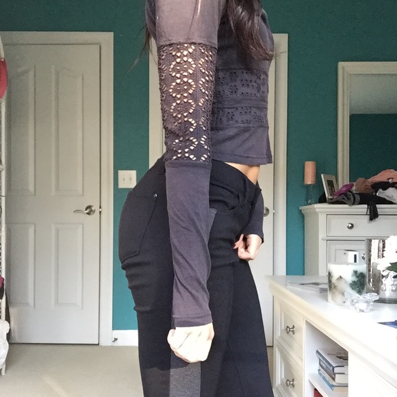🚫SOLD in bundle🚫Free People charcoal crop - Picture 2 of 4
