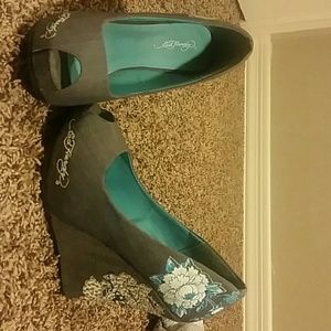 Ed hardy gray and blue peep toe wedges