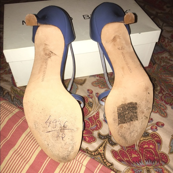 Manolo Blahnik stilettos - Picture 3 of 4