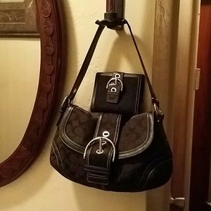 Shoulder bag w/ wallet