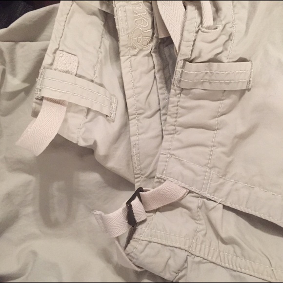 Roxy Brand Embroidered Khaki Pants sz 9 - Picture 4 of 4