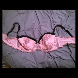 Cacique 44dd pink and lace bra