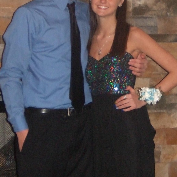 Dress - Picture 2 of 2