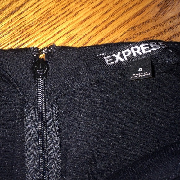 Express mini skirt - Picture 2 of 3