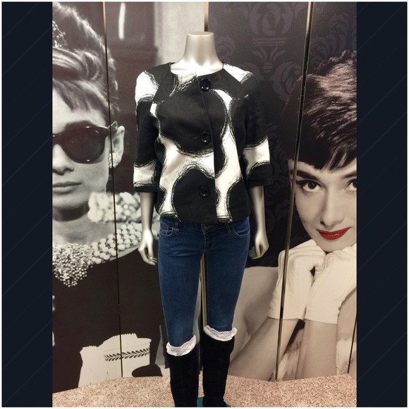 💥SOLD IN BUNDLE💥NWOT! Michael Kors Blazer - Picture 2 of 3