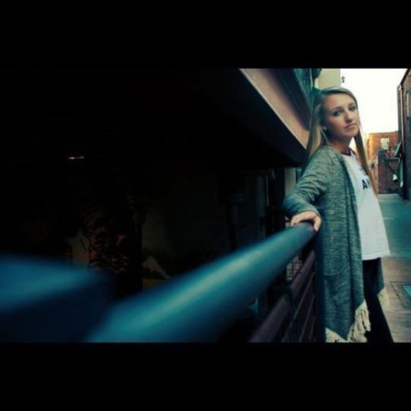 Meet your Posher, Sara