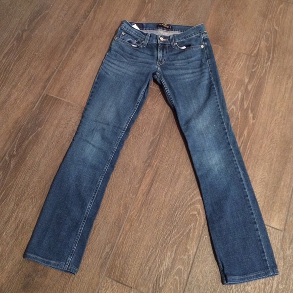 Levis jeans