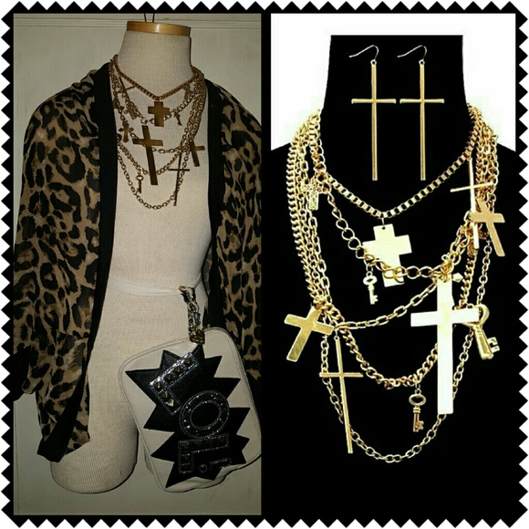 Cross necklace set