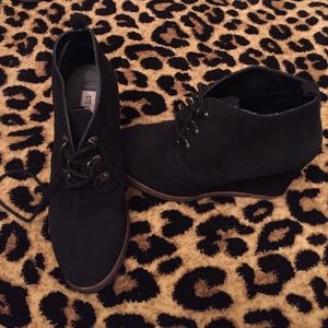 Steve Madden lace up booties