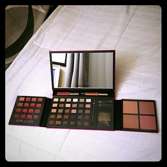 Estee lauder makeup pallette