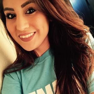 Meet your Posher, Melissa