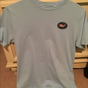 Vineyard vines tee