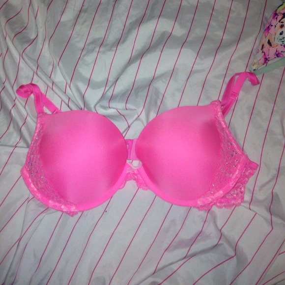 FLASH SALE Beautiful VS Dream Angels Lace Bra