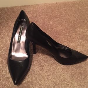Chinese laundry black pointed toe pumps