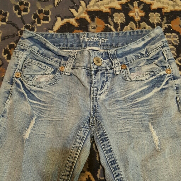 Jeans - Picture 2 of 3