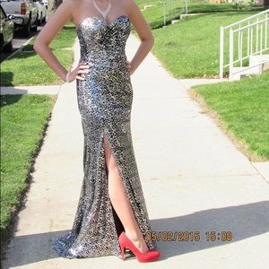 Elegant Black Prom Dress