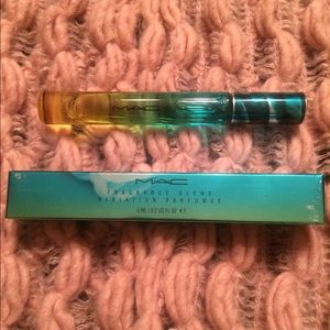 MAC Turquatic Roller Ball Perfume