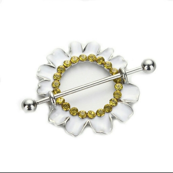 Rhinestone flower nipple ring