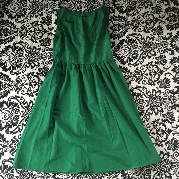 Dresses & Skirts - 💃🏼Reduced! Emerald green a-line dress