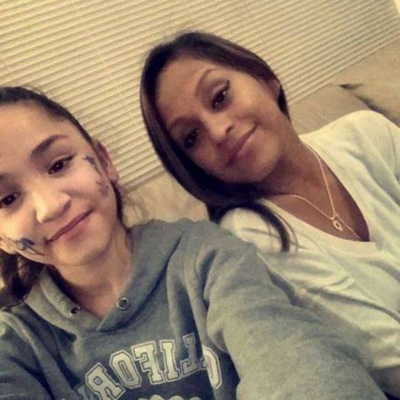 Meet your Posher, Ayli