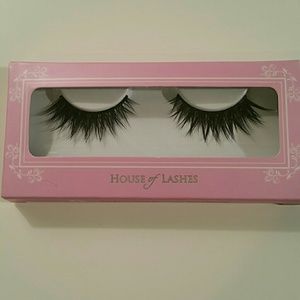 House of Lashes in Iconic