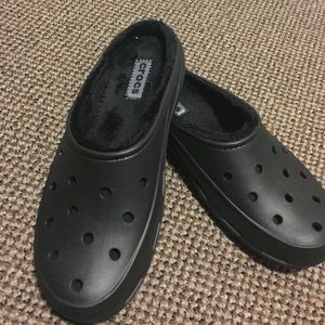 Black Crocs