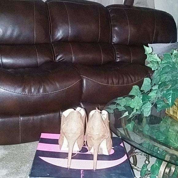 Booties - Picture 3 of 4