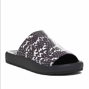 Steve Madden sandals