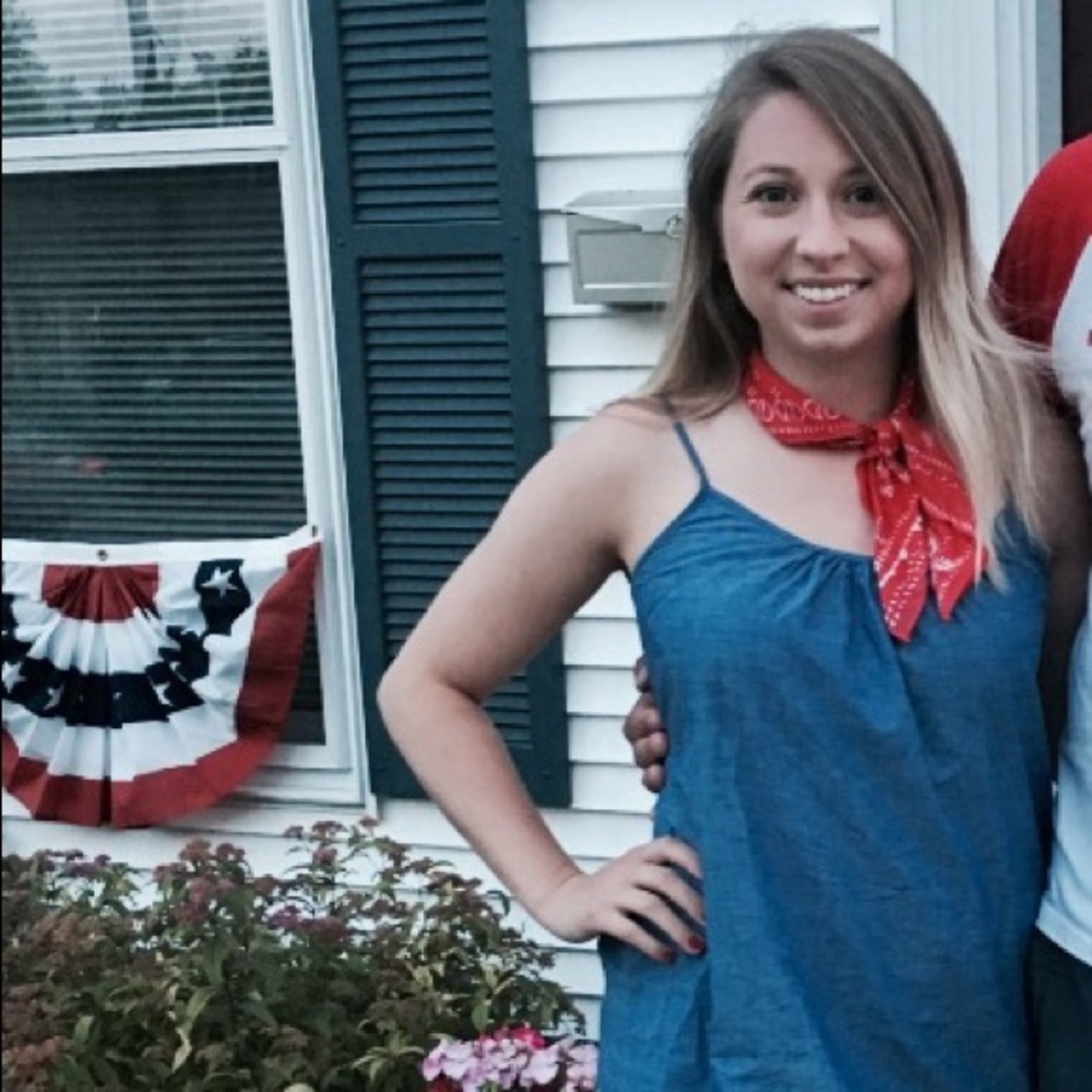 Meet your Posher, Hayley