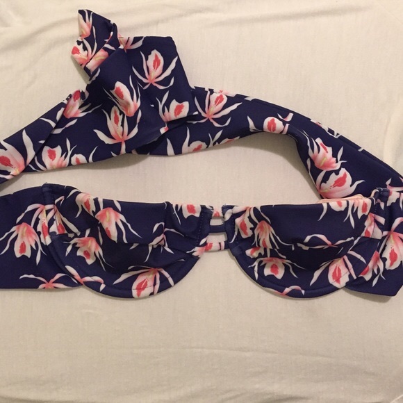 Acacia swimwear blue island orchid Mykonos top