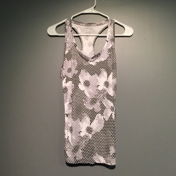 Nike Tops - ❗️LOWEST❗️New Nike Pro Tanktop