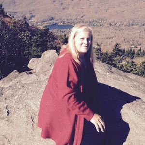 Meet your Posher, Rebecca