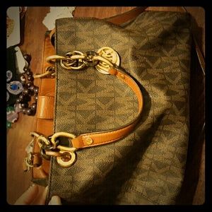 Michael kors handbag