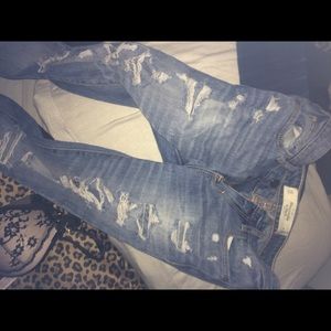 American eagle ripped jeans 00