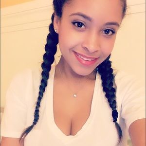 Meet your Posher, Yana