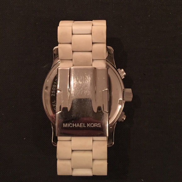 Michael Kors Watch - Picture 2 of 2