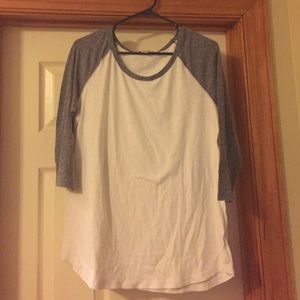 Raglan t shirt