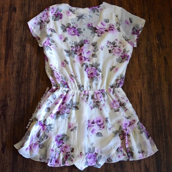 FLORAL ROMPER Printed Crossover V Neck Jumpsuit - Picture 3 of 4