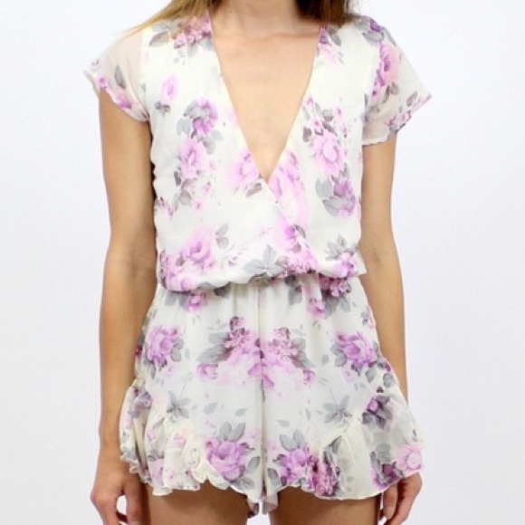 FLORAL ROMPER Printed Crossover V Neck Jumpsuit - Picture 4 of 4