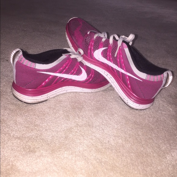 SOLD Nike fly knit ones