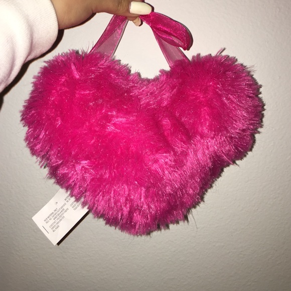 Heart pillow