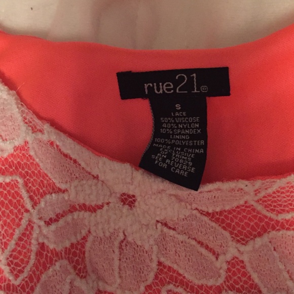 Crop top - Picture 2 of 2