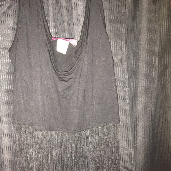 SEXY FRINGE BLACK CROP TOP! - Picture 2 of 3