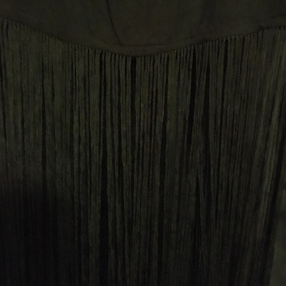 SEXY FRINGE BLACK CROP TOP! - Picture 3 of 3