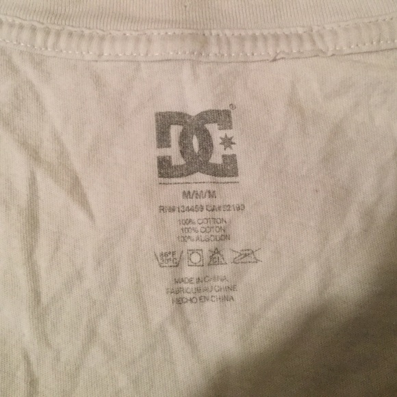 White tee - Picture 2 of 2