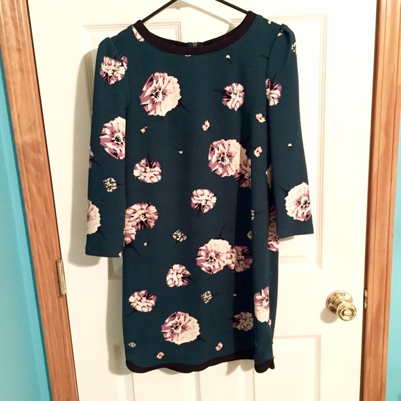 Floral 3/4 length sleeve dress