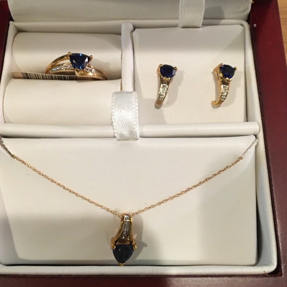 3 pc ring, necklace and earrings